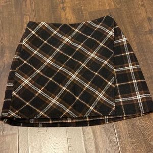 Hollister ultra high rise plaid skirt. Size small